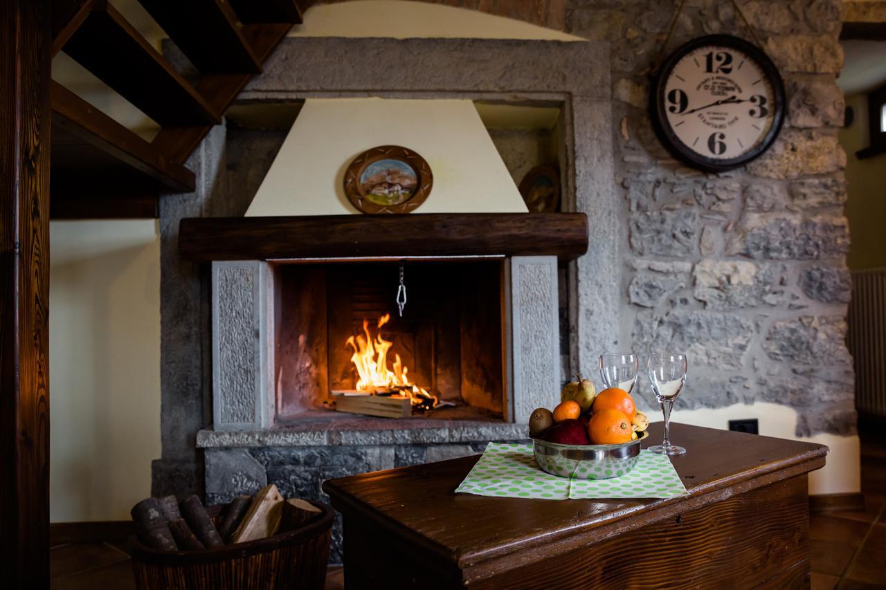 Roncola Ca' Baetti L'Antico Borgo Bed & Breakfast エクステリア 写真