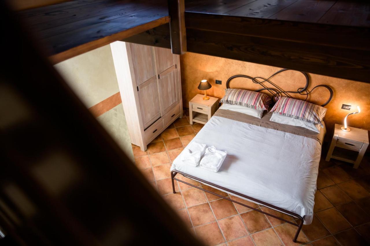 Roncola Ca' Baetti L'Antico Borgo Bed & Breakfast エクステリア 写真
